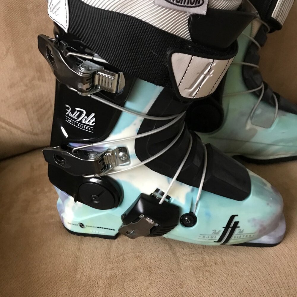 Ski Boots - nearly new - Full Tilt  Soul Sister - Intuition liner.  6-5-7.5